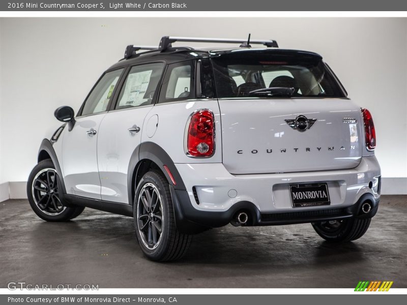 Light White / Carbon Black 2016 Mini Countryman Cooper S