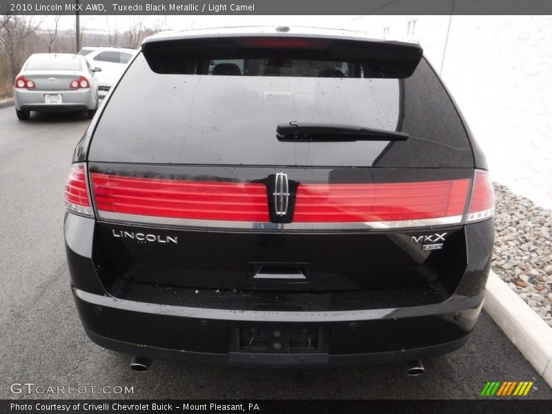 Tuxedo Black Metallic / Light Camel 2010 Lincoln MKX AWD