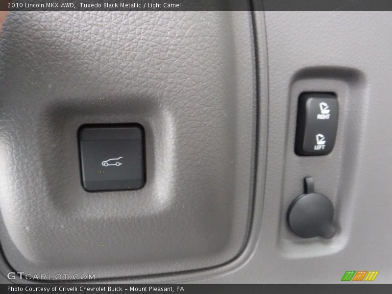 Tuxedo Black Metallic / Light Camel 2010 Lincoln MKX AWD