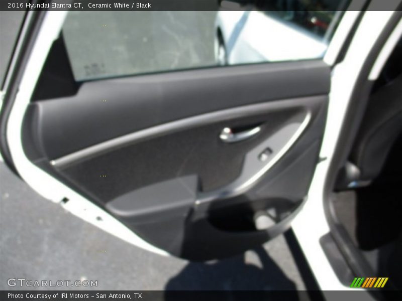 Ceramic White / Black 2016 Hyundai Elantra GT