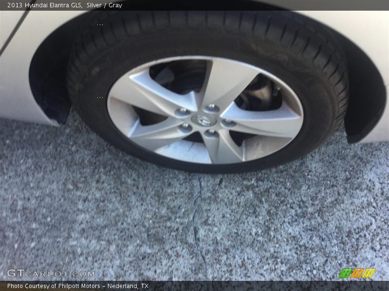 Silver / Gray 2013 Hyundai Elantra GLS