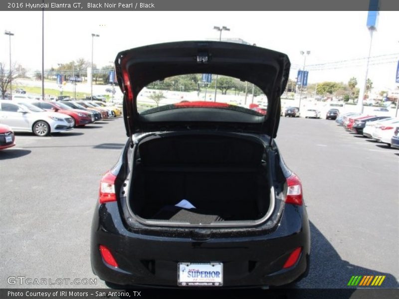 Black Noir Pearl / Black 2016 Hyundai Elantra GT