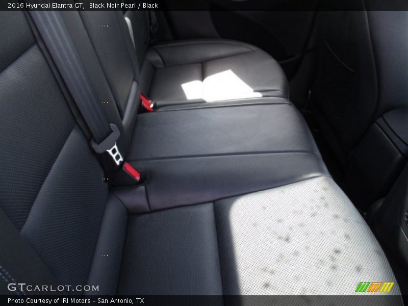 Black Noir Pearl / Black 2016 Hyundai Elantra GT