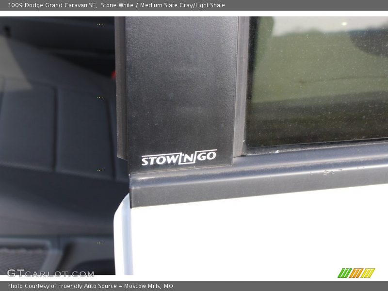 Stone White / Medium Slate Gray/Light Shale 2009 Dodge Grand Caravan SE