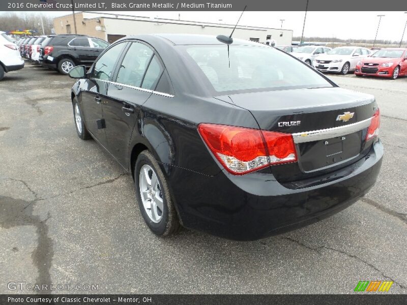 Black Granite Metallic / Medium Titanium 2016 Chevrolet Cruze Limited LT