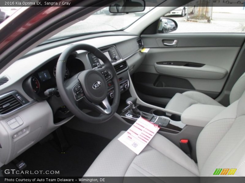 Front Seat of 2016 Optima EX