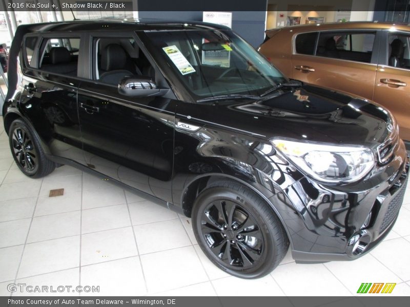 Front 3/4 View of 2016 Soul +