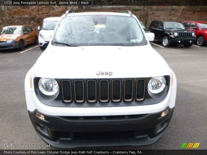 Alpine White / Black 2016 Jeep Renegade Latitude 4x4
