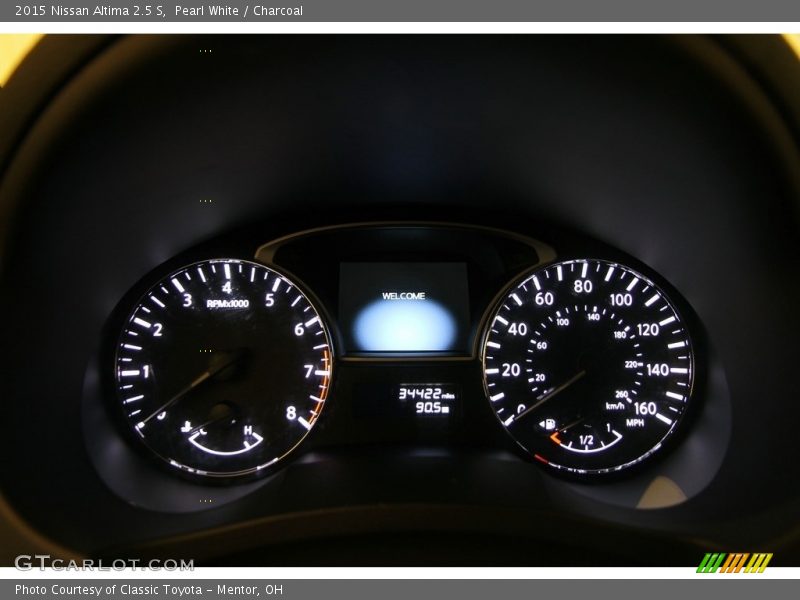 Pearl White / Charcoal 2015 Nissan Altima 2.5 S