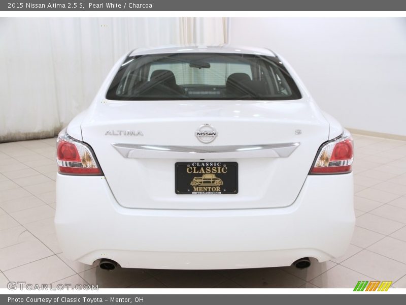Pearl White / Charcoal 2015 Nissan Altima 2.5 S