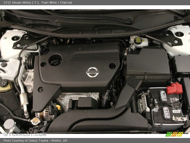 Pearl White / Charcoal 2015 Nissan Altima 2.5 S