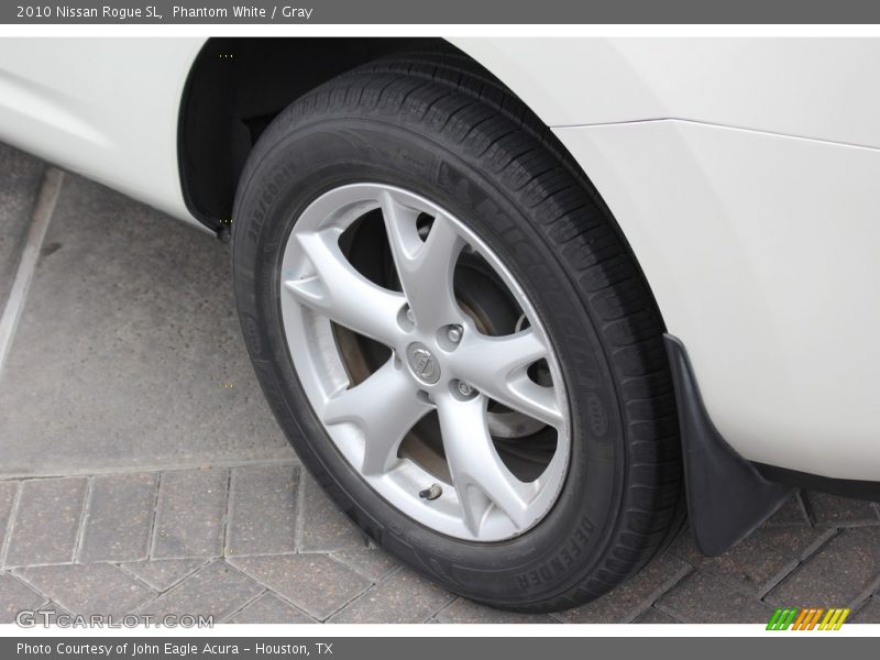 Phantom White / Gray 2010 Nissan Rogue SL