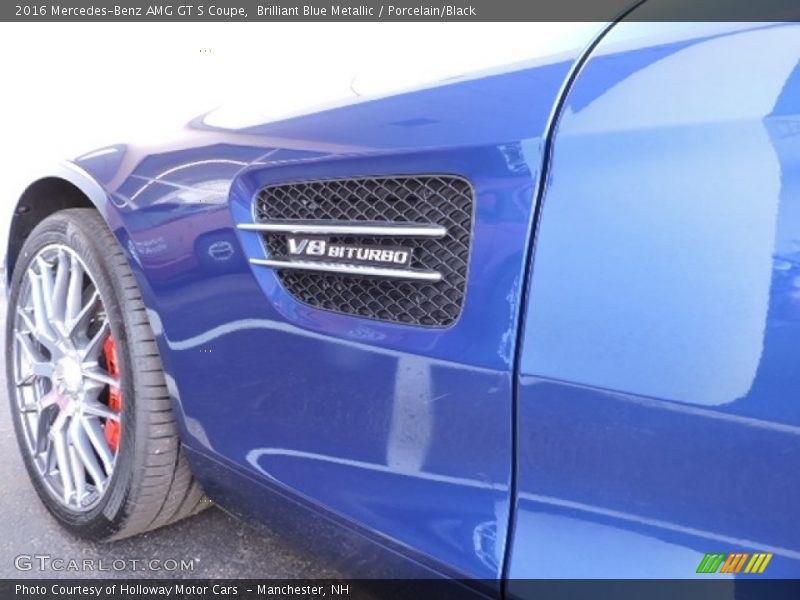 Brilliant Blue Metallic / Porcelain/Black 2016 Mercedes-Benz AMG GT S Coupe