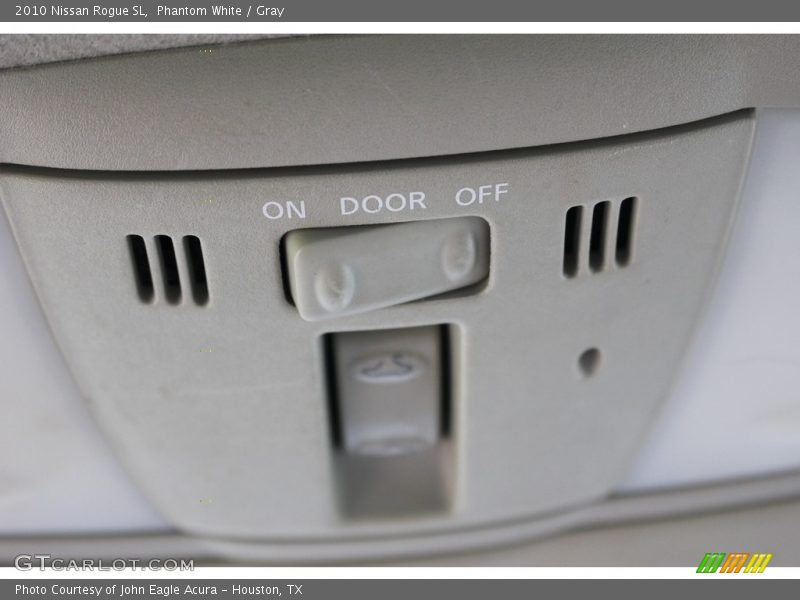 Phantom White / Gray 2010 Nissan Rogue SL