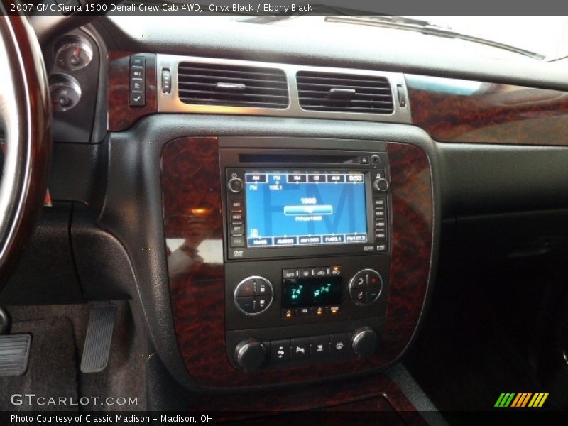 Onyx Black / Ebony Black 2007 GMC Sierra 1500 Denali Crew Cab 4WD