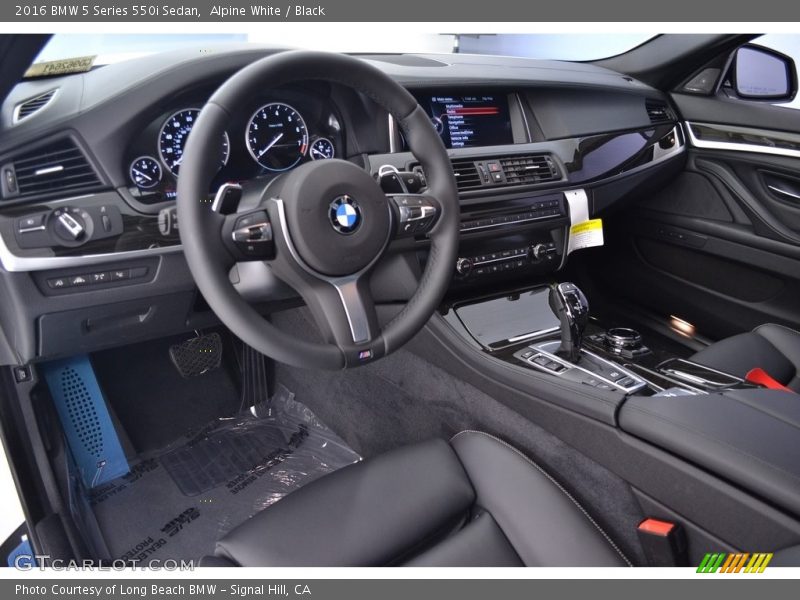 Alpine White / Black 2016 BMW 5 Series 550i Sedan