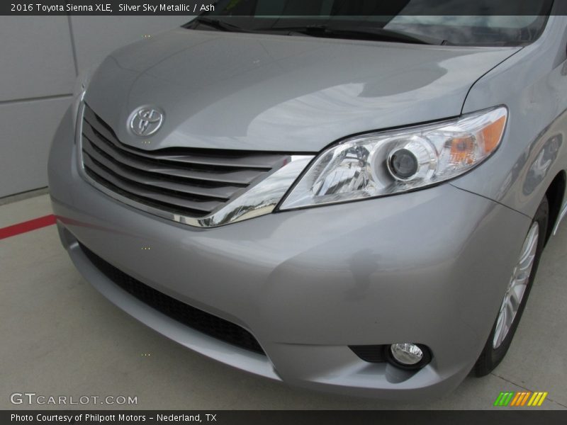 Silver Sky Metallic / Ash 2016 Toyota Sienna XLE