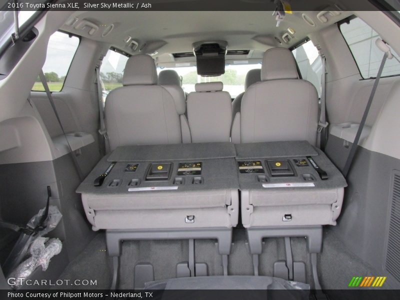  2016 Sienna XLE Trunk