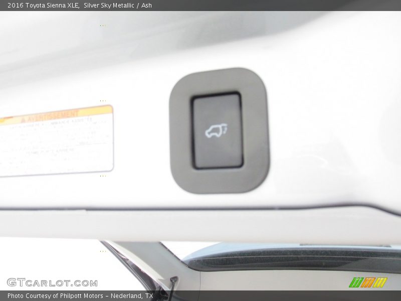 Silver Sky Metallic / Ash 2016 Toyota Sienna XLE