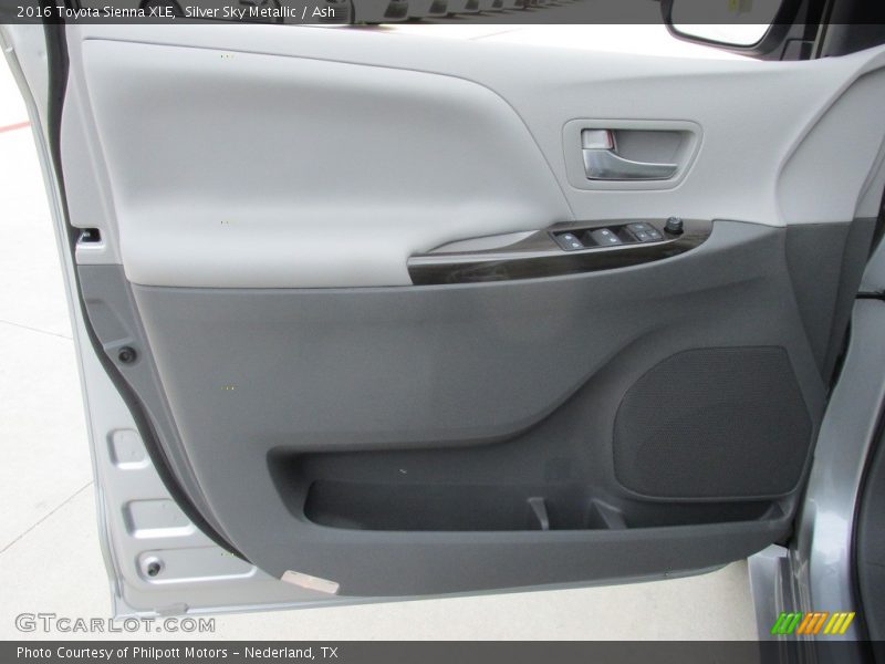 Door Panel of 2016 Sienna XLE