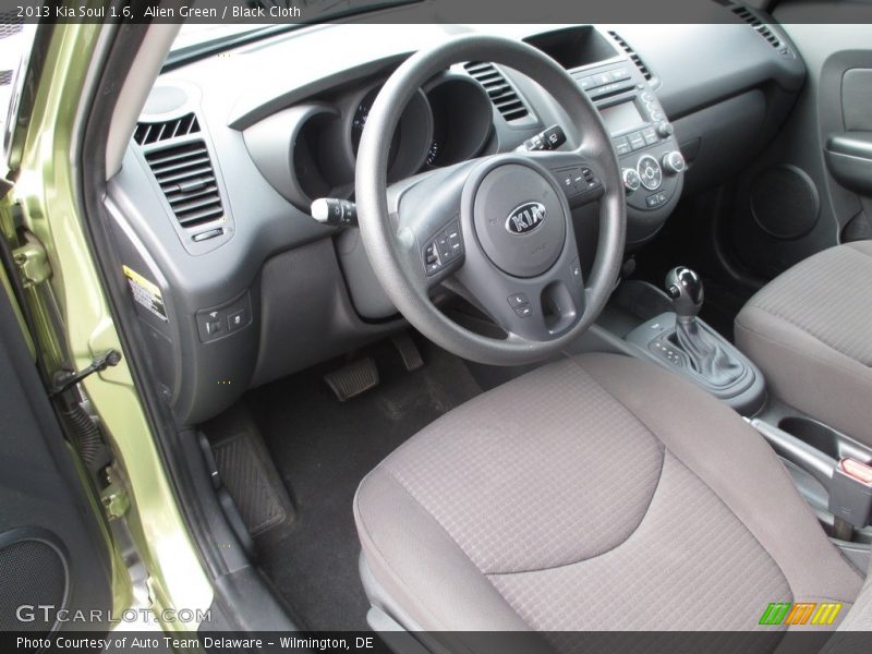 Alien Green / Black Cloth 2013 Kia Soul 1.6