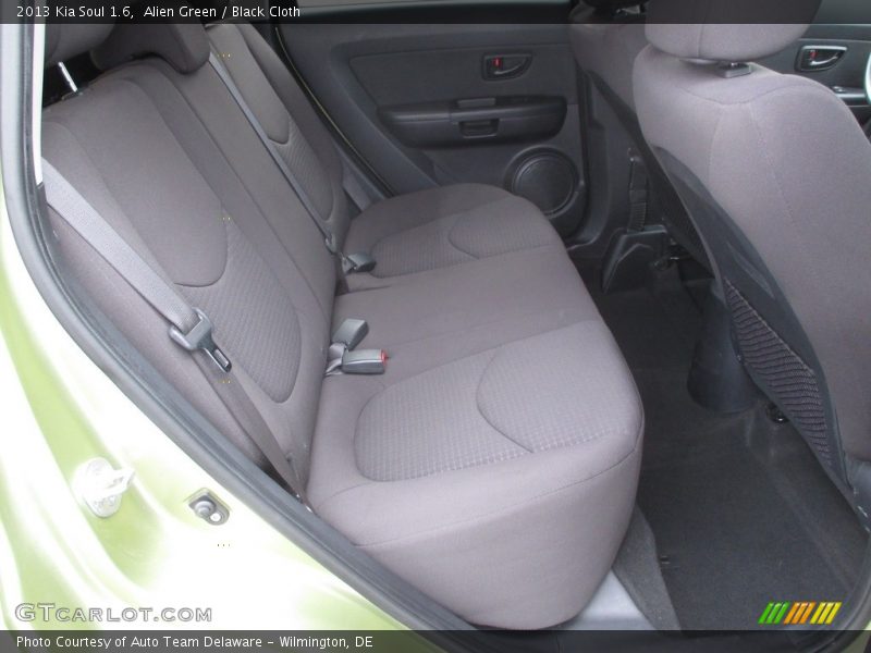 Alien Green / Black Cloth 2013 Kia Soul 1.6