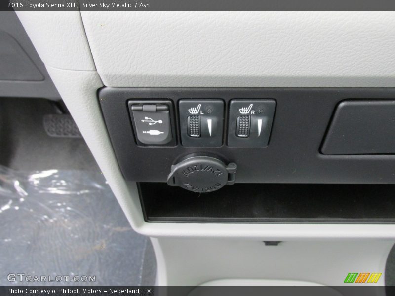 Controls of 2016 Sienna XLE