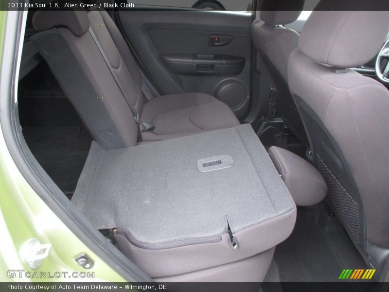 Alien Green / Black Cloth 2013 Kia Soul 1.6