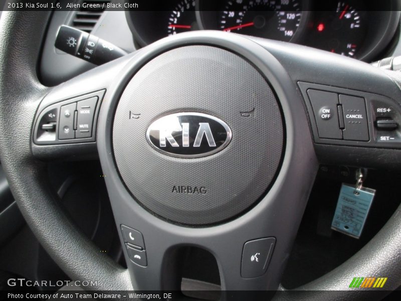 Alien Green / Black Cloth 2013 Kia Soul 1.6