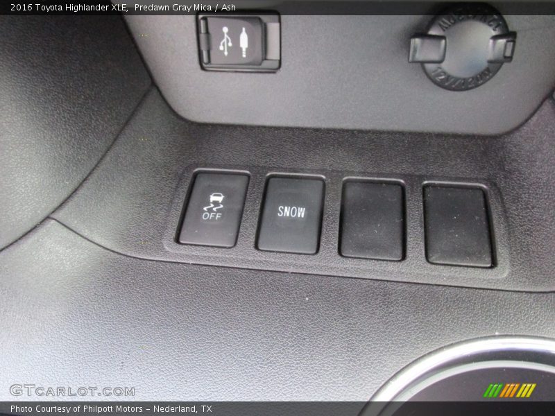 Predawn Gray Mica / Ash 2016 Toyota Highlander XLE