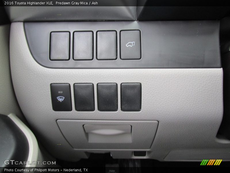 Predawn Gray Mica / Ash 2016 Toyota Highlander XLE