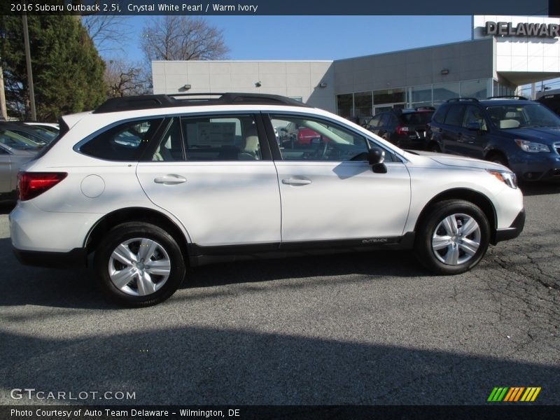 Crystal White Pearl / Warm Ivory 2016 Subaru Outback 2.5i