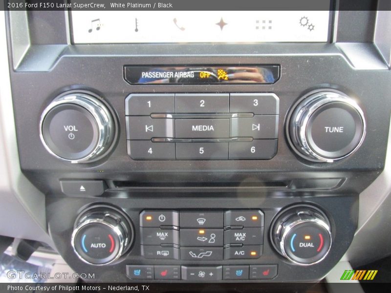 White Platinum / Black 2016 Ford F150 Lariat SuperCrew