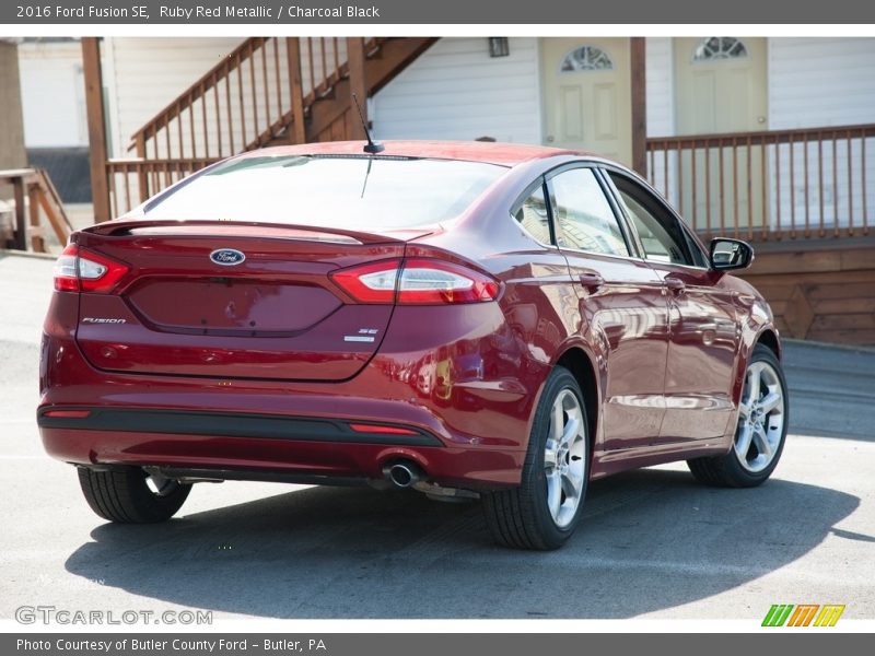 Ruby Red Metallic / Charcoal Black 2016 Ford Fusion SE