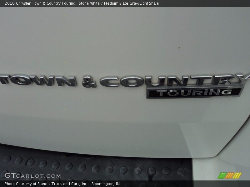 Stone White / Medium Slate Gray/Light Shale 2010 Chrysler Town & Country Touring