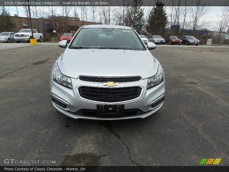 Silver Ice Metallic / Jet Black 2016 Chevrolet Cruze Limited LT