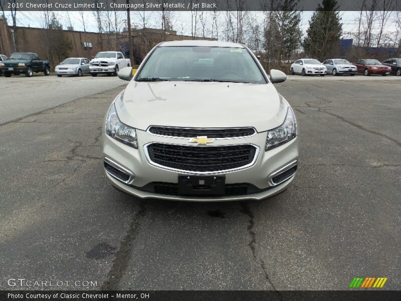 Champagne Silver Metallic / Jet Black 2016 Chevrolet Cruze Limited LT
