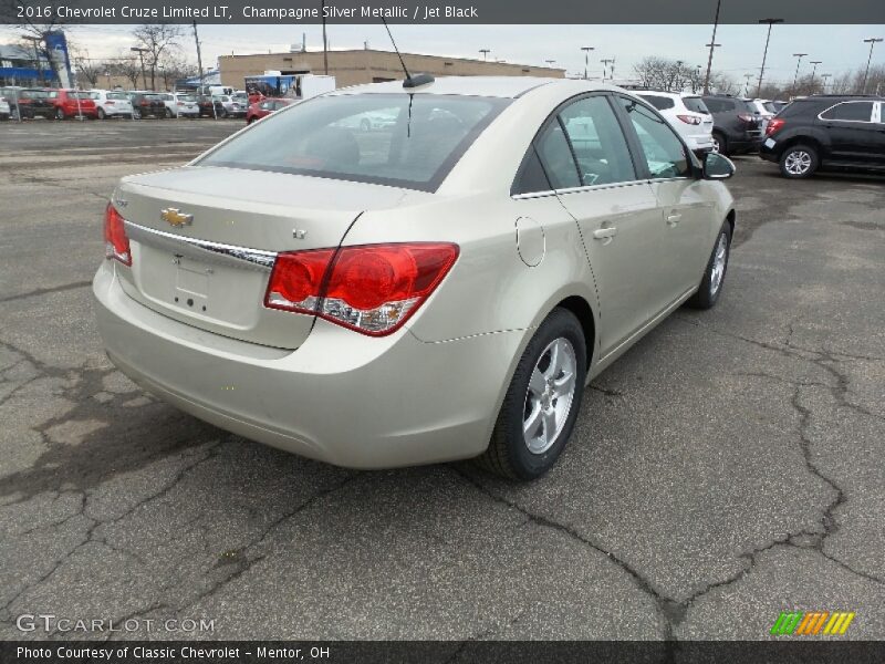 Champagne Silver Metallic / Jet Black 2016 Chevrolet Cruze Limited LT