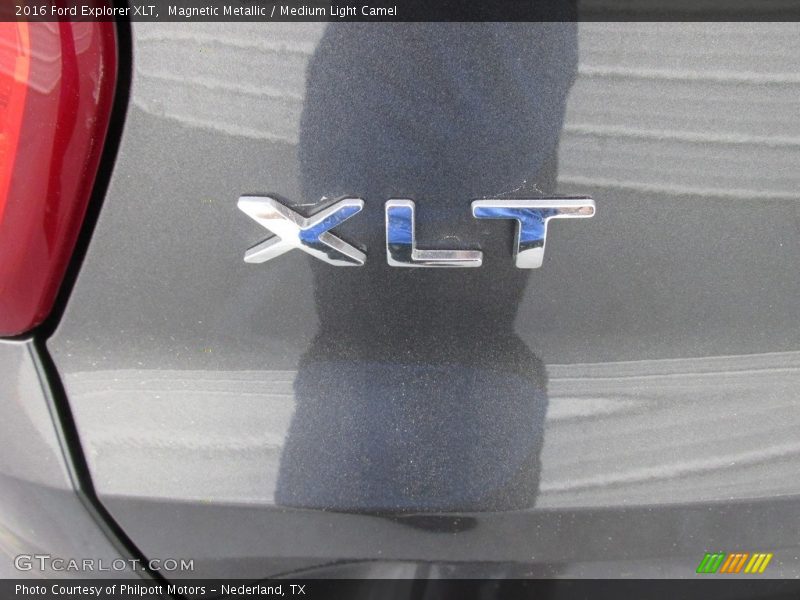 Magnetic Metallic / Medium Light Camel 2016 Ford Explorer XLT