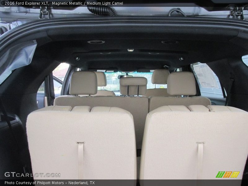 Magnetic Metallic / Medium Light Camel 2016 Ford Explorer XLT