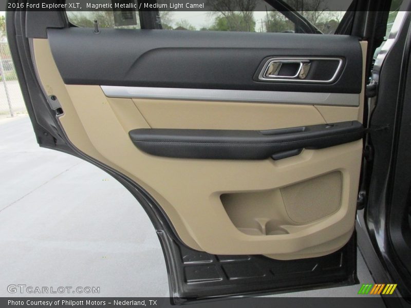 Magnetic Metallic / Medium Light Camel 2016 Ford Explorer XLT