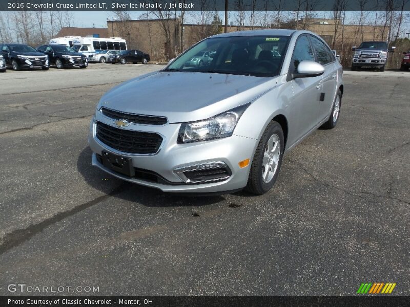Silver Ice Metallic / Jet Black 2016 Chevrolet Cruze Limited LT