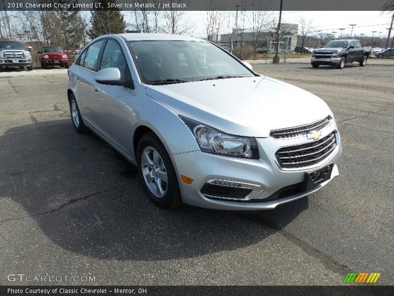 Silver Ice Metallic / Jet Black 2016 Chevrolet Cruze Limited LT