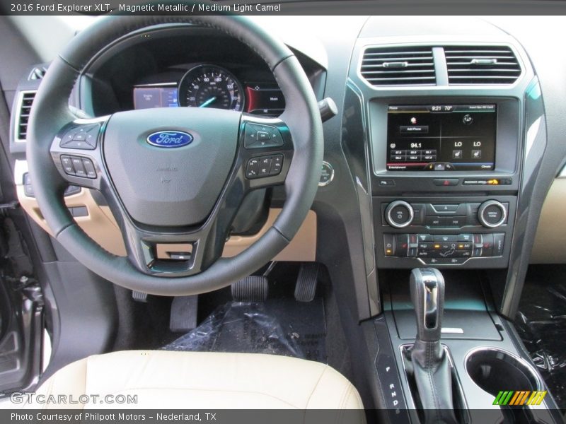 Magnetic Metallic / Medium Light Camel 2016 Ford Explorer XLT