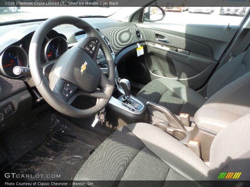 Silver Ice Metallic / Jet Black 2016 Chevrolet Cruze Limited LT