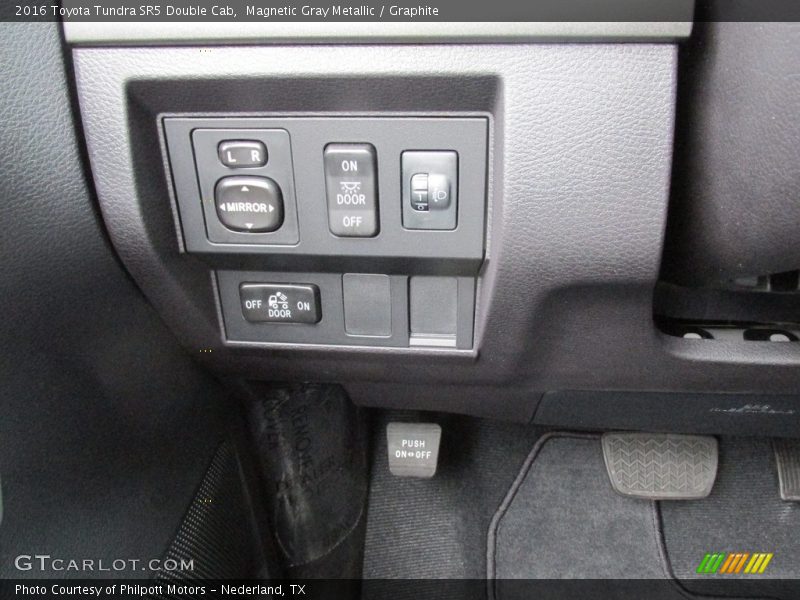 Magnetic Gray Metallic / Graphite 2016 Toyota Tundra SR5 Double Cab