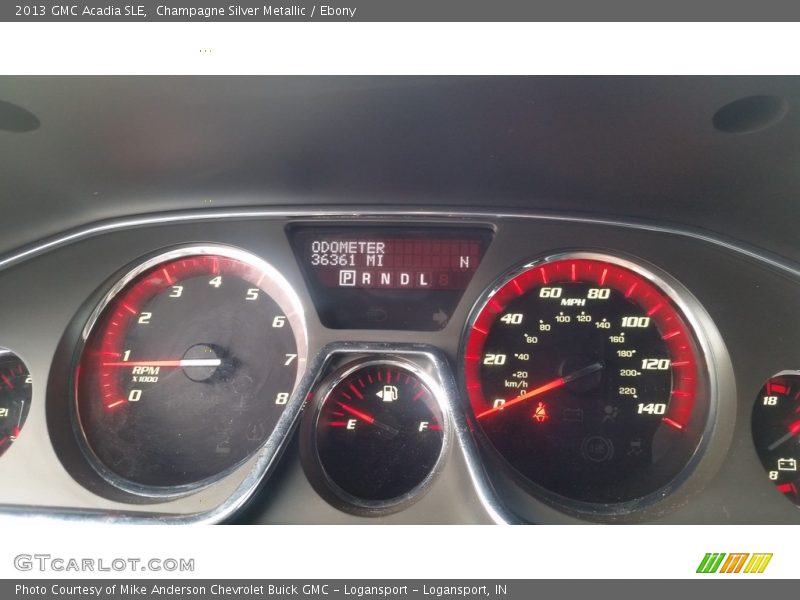 Champagne Silver Metallic / Ebony 2013 GMC Acadia SLE