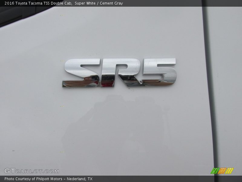 Super White / Cement Gray 2016 Toyota Tacoma TSS Double Cab