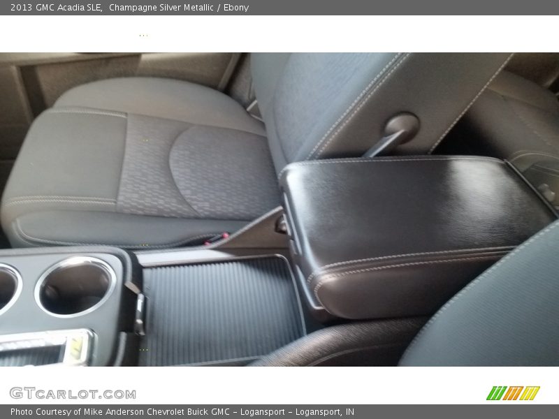 Champagne Silver Metallic / Ebony 2013 GMC Acadia SLE
