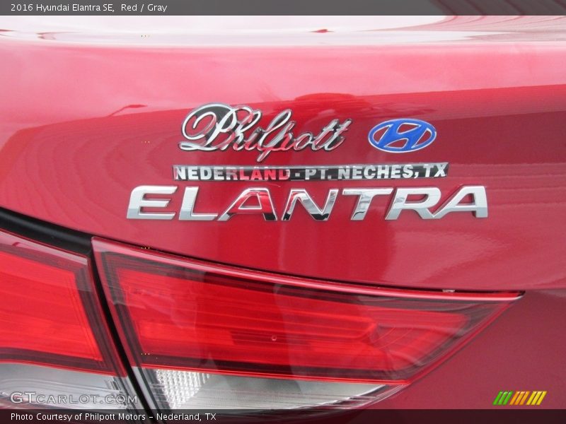 Red / Gray 2016 Hyundai Elantra SE